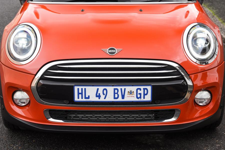 Детали экстерьера Mini Cooper 5-Door (F56) 2018 года  (ZA) (фото 20 из 32)